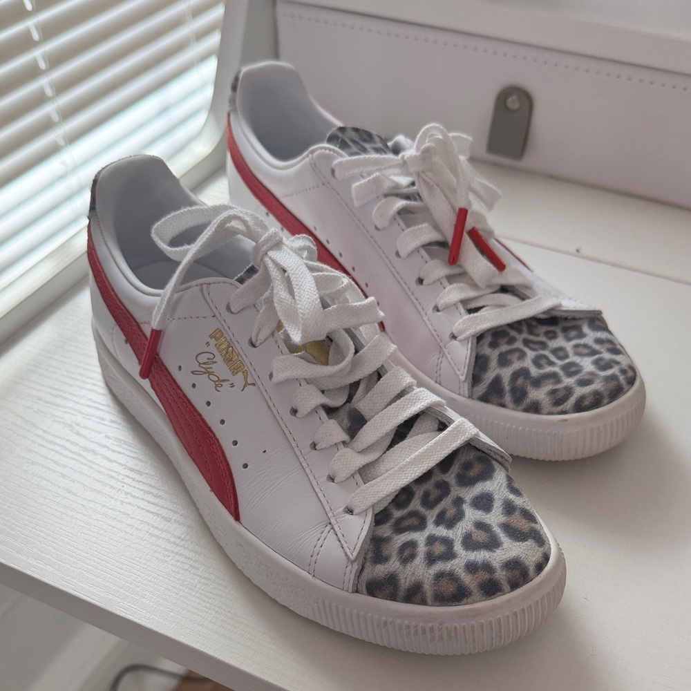 Puma White Sneakers with Red Stripe and Leopard Toe
